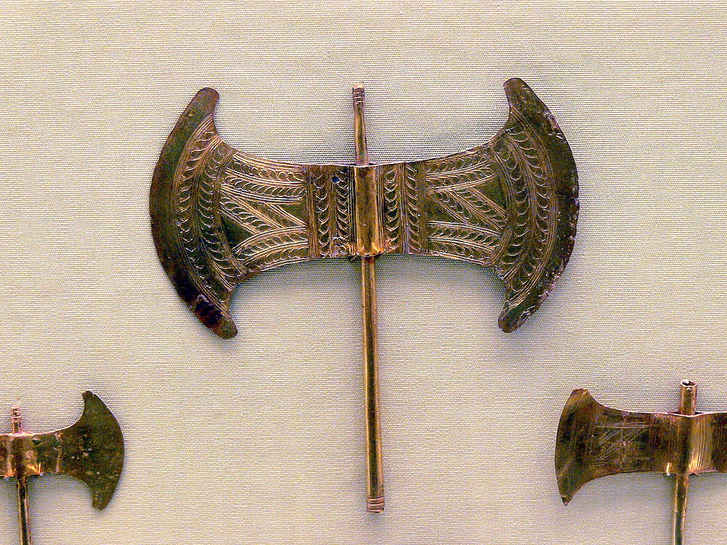 ornamented golden Minoan double axe, often spuriously called a labrys